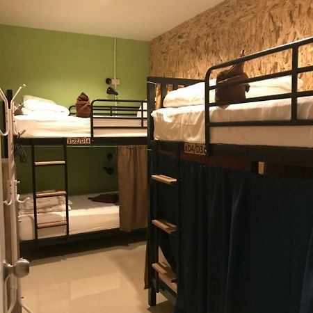 Baan Wararin Hostel Pattaya ภายนอก รูปภาพ