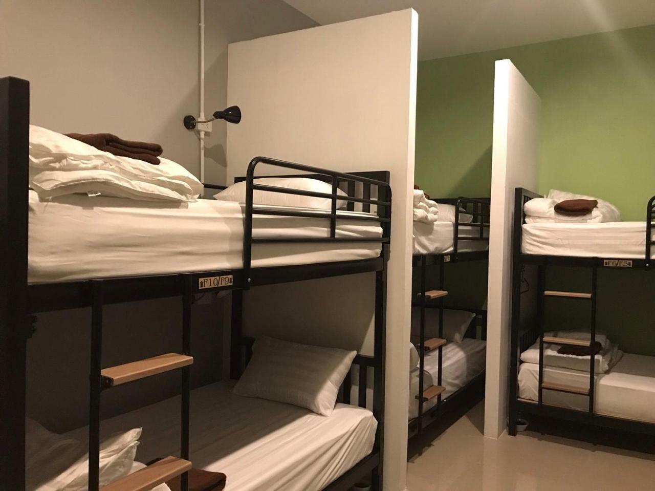Baan Wararin Hostel Pattaya ภายนอก รูปภาพ